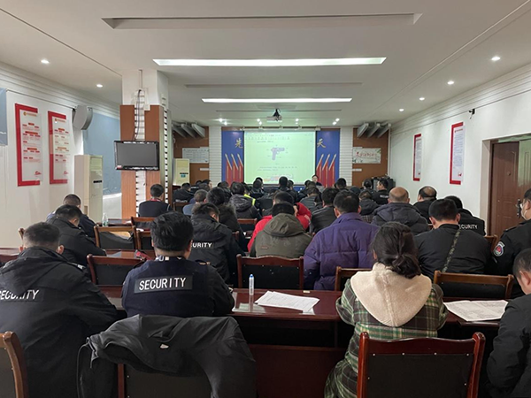 安檢站、消防護(hù)衛(wèi)部開展違禁物品檢查培訓(xùn).png